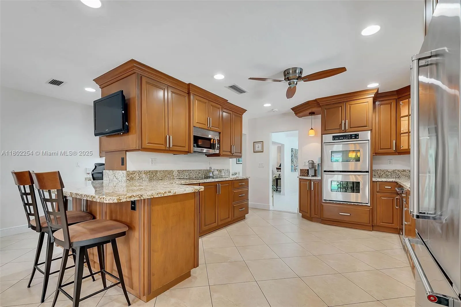 Pinecrest, Florida 33156, United States, 4 Bedrooms Bedrooms, ,3 BathroomsBathrooms,Residential,Pending,130485