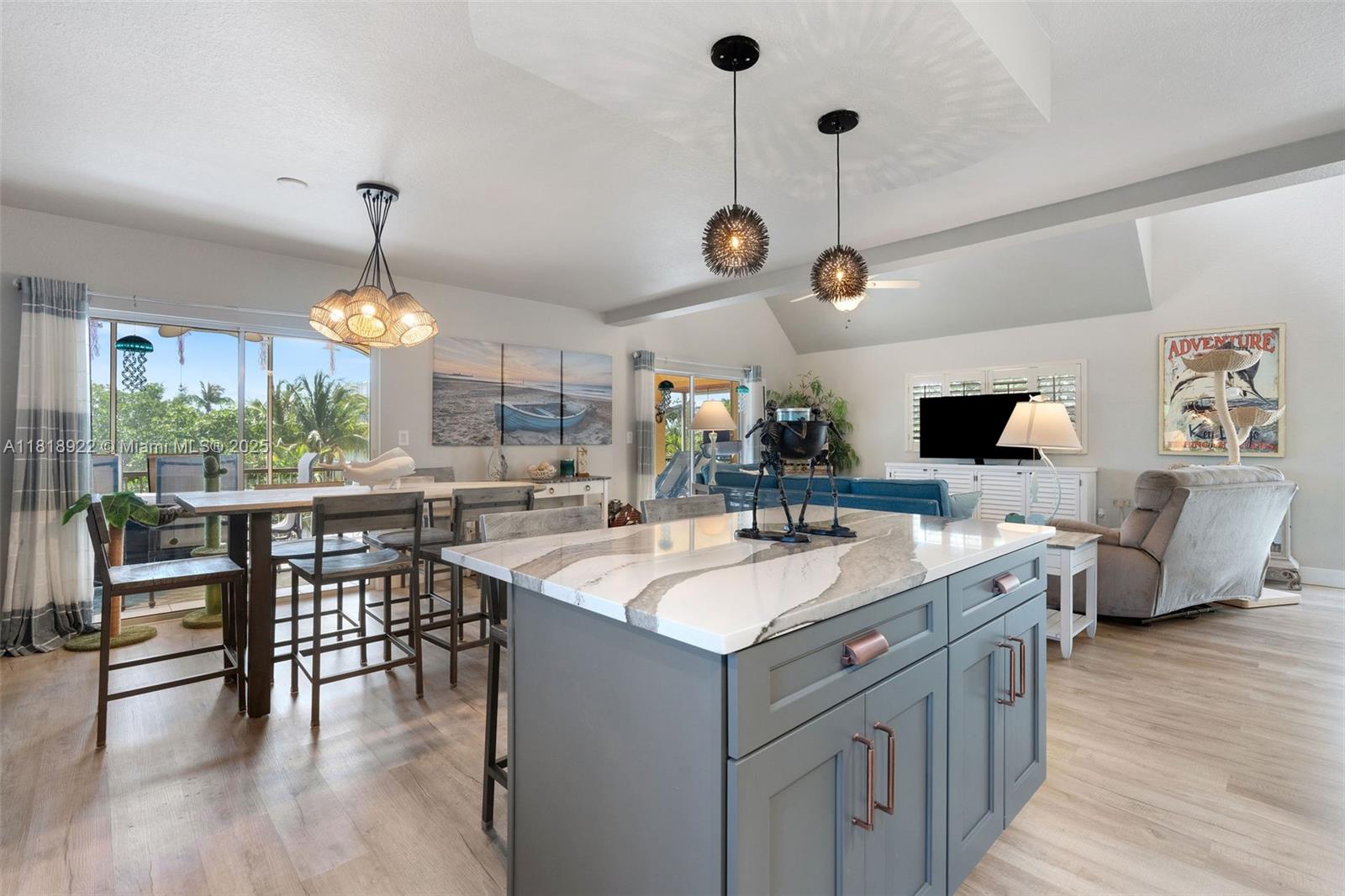TWIN LAKES 2ND ADD - Residential