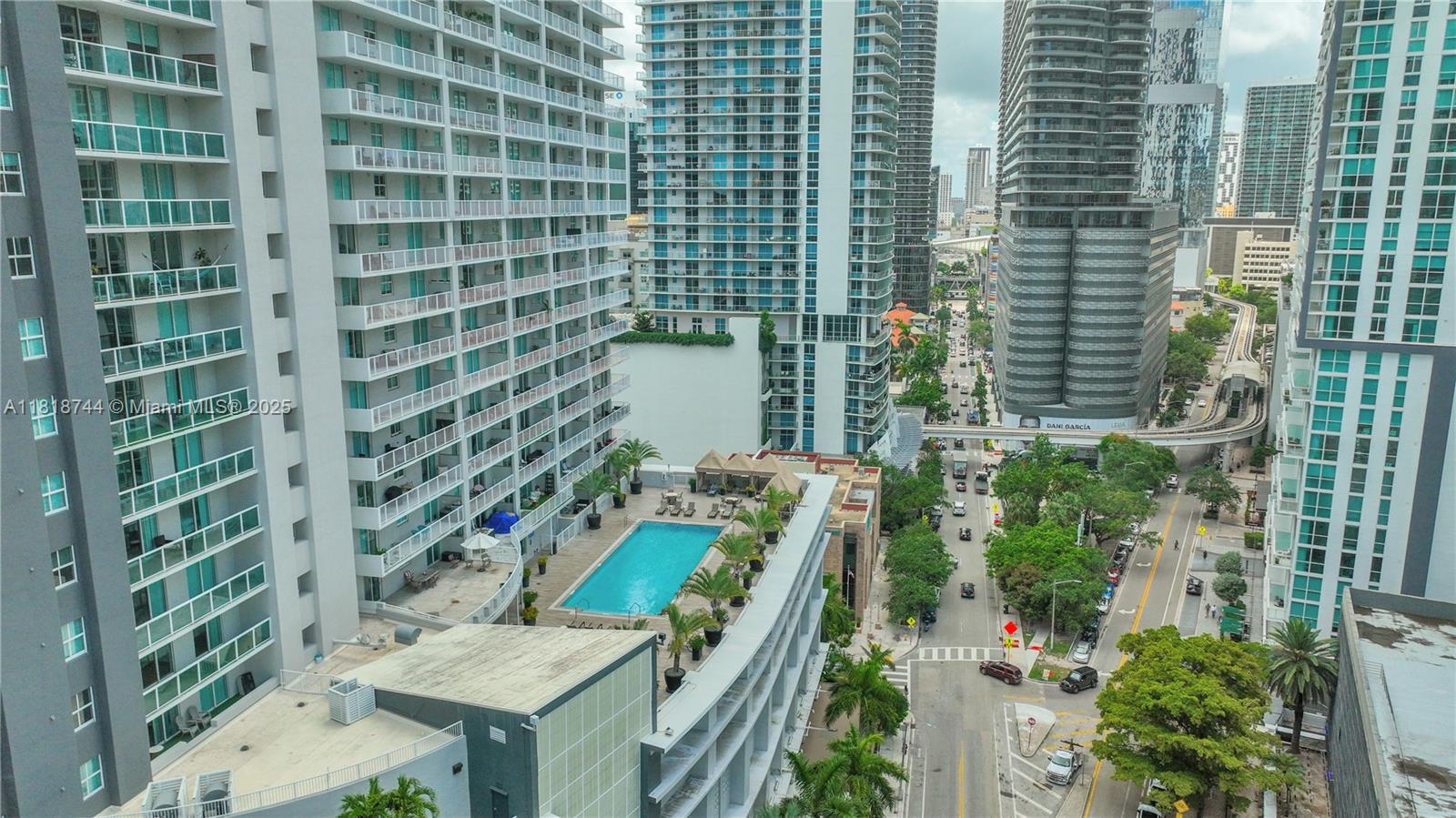 Property for Sale at 1250 S Miami Ave 2310, Miami, Broward County, Florida - Bedrooms: 1 
Bathrooms: 2  - $459,000