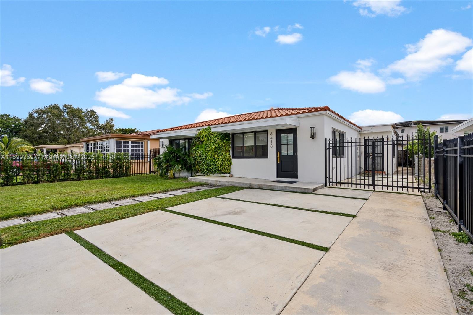 6418 SW 39th Ter, Miami, FL, 33155/$799,999 1 6418 SW 39th Ter