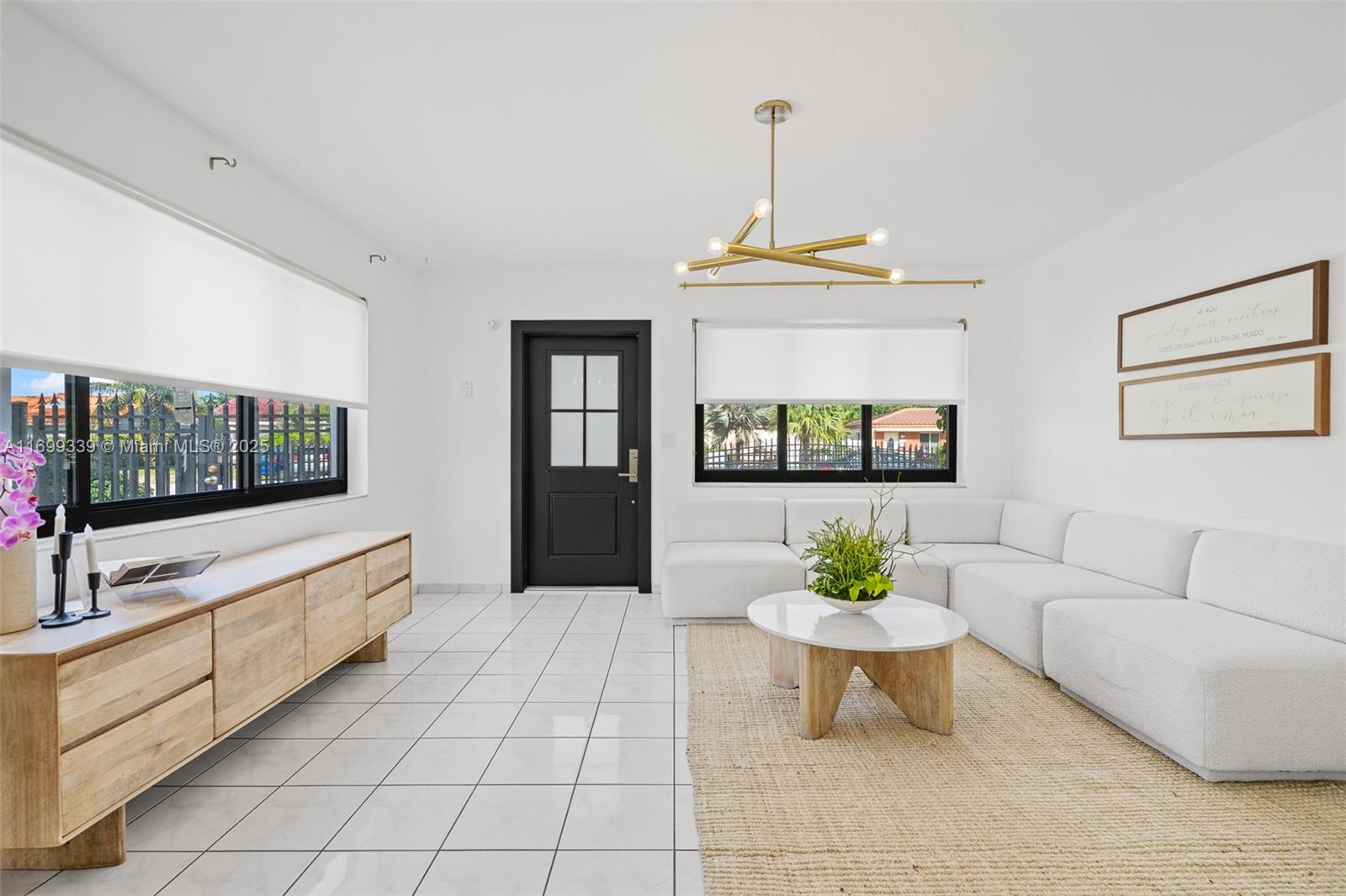 6418 Sw 39th Ter, Miami, Broward County, Florida - 4 Bedrooms  
2 Bathrooms - 