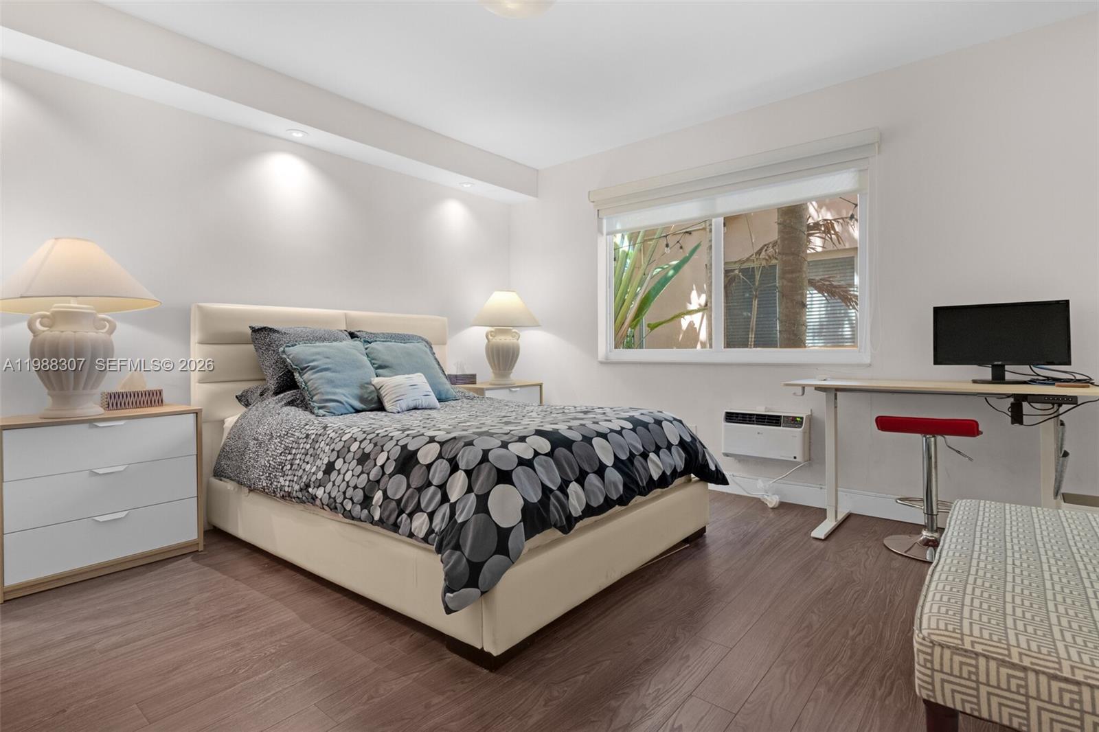 PARK SQUARE CONDO - Residential