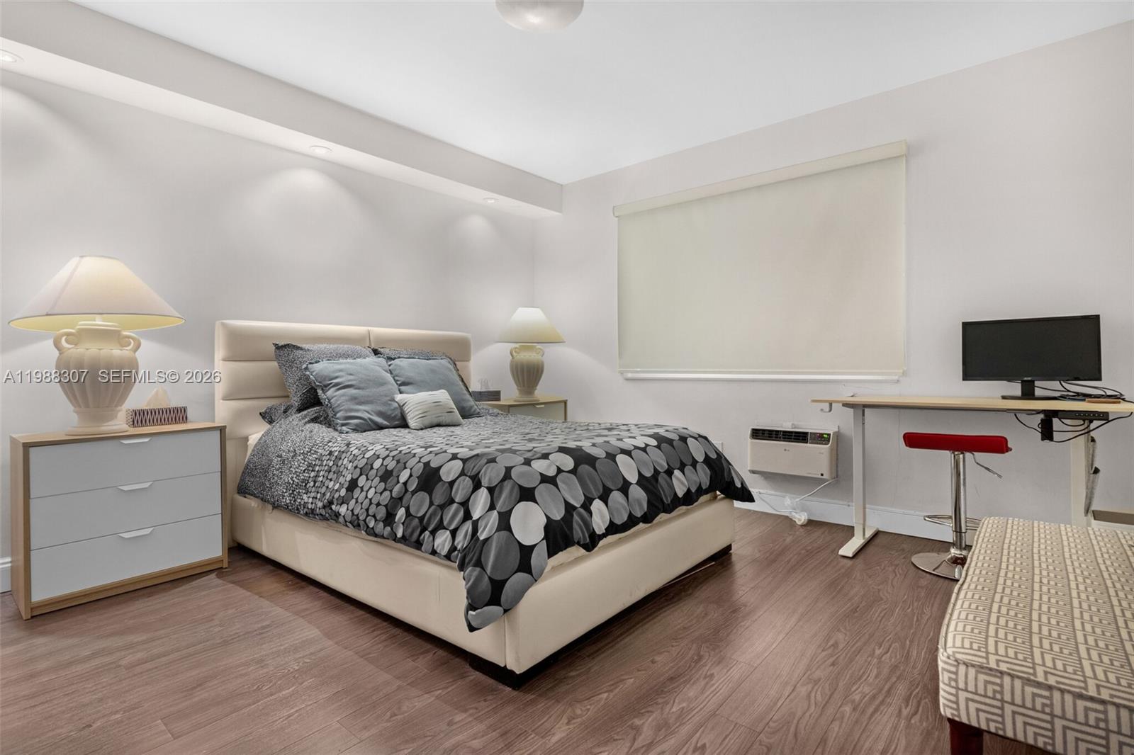 PARK SQUARE CONDO - Residential