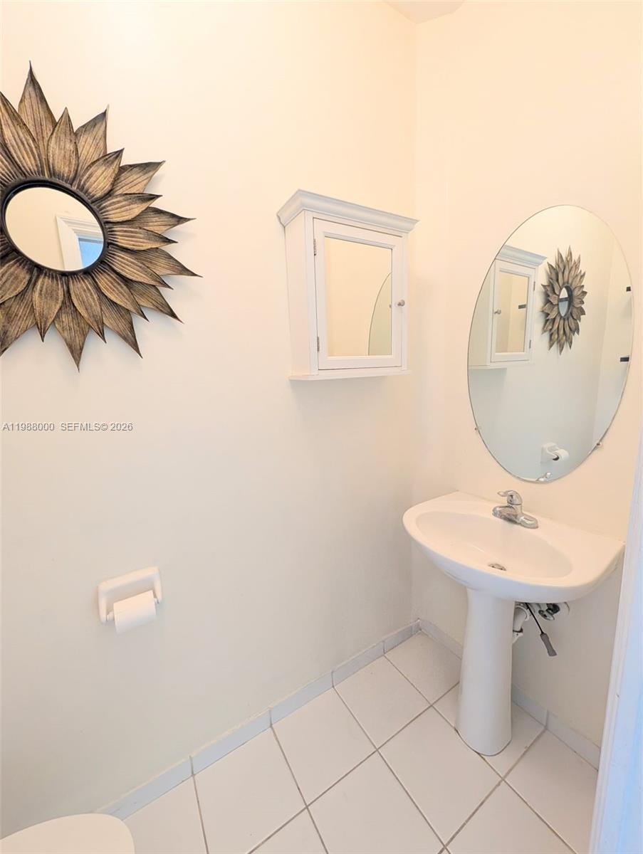 TOWNGATE CONDO SIX - Residential Lease