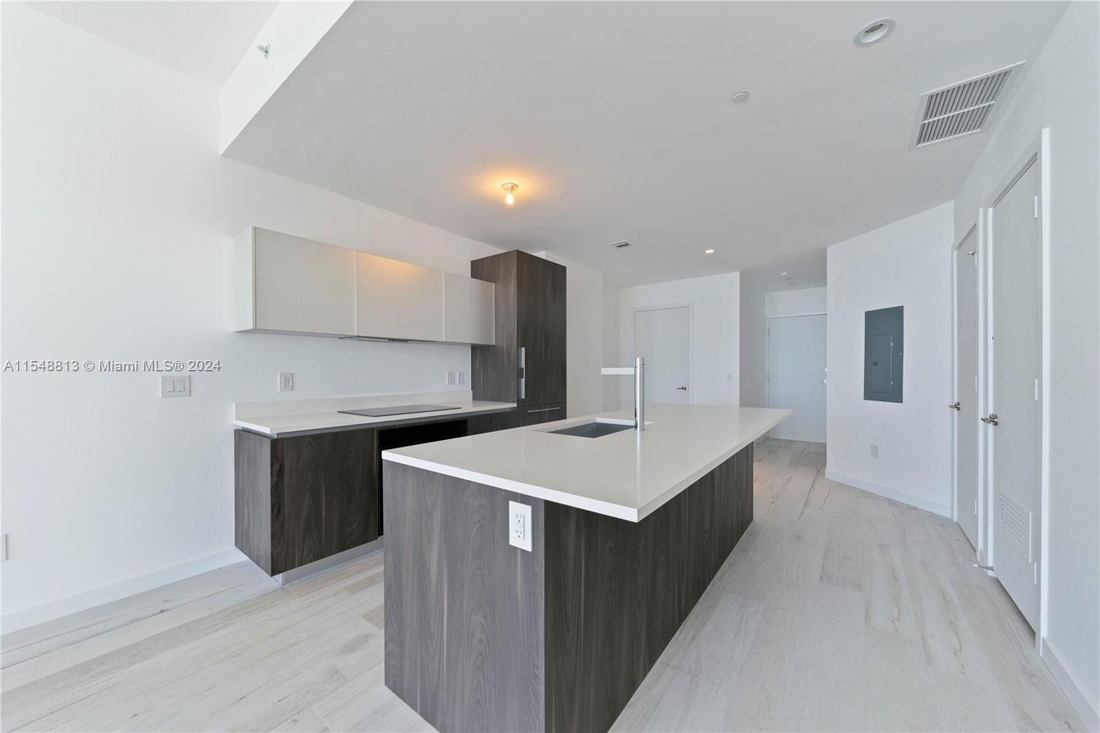 GRAN PARAISO CONDO - Residential