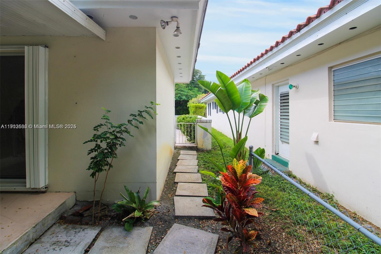 CORAL GABLES COUNTRY CLUB - Residential