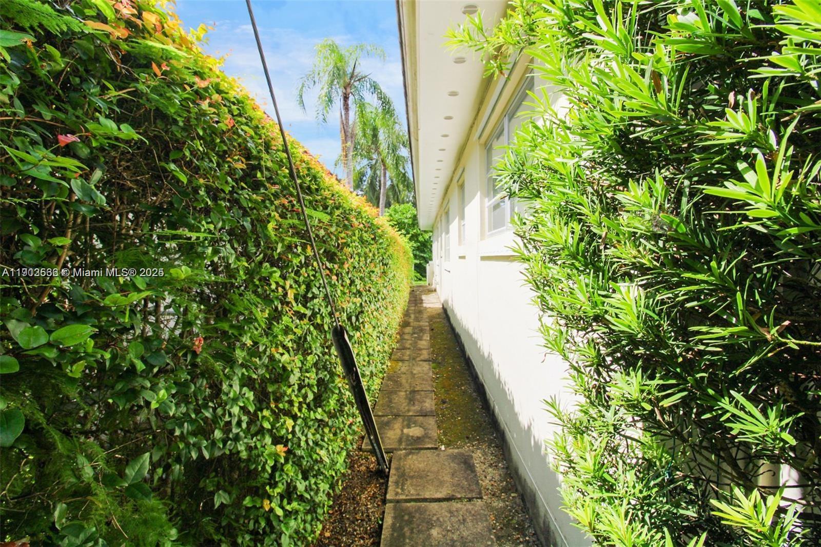 CORAL GABLES COUNTRY CLUB - Residential