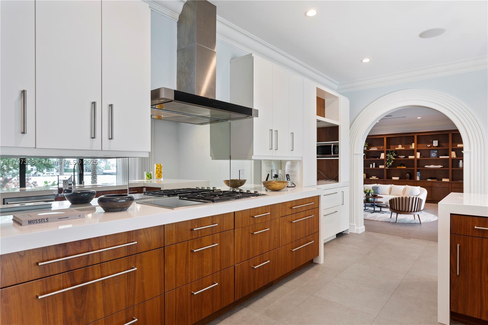 SAN MARINO ISLAND - Residential