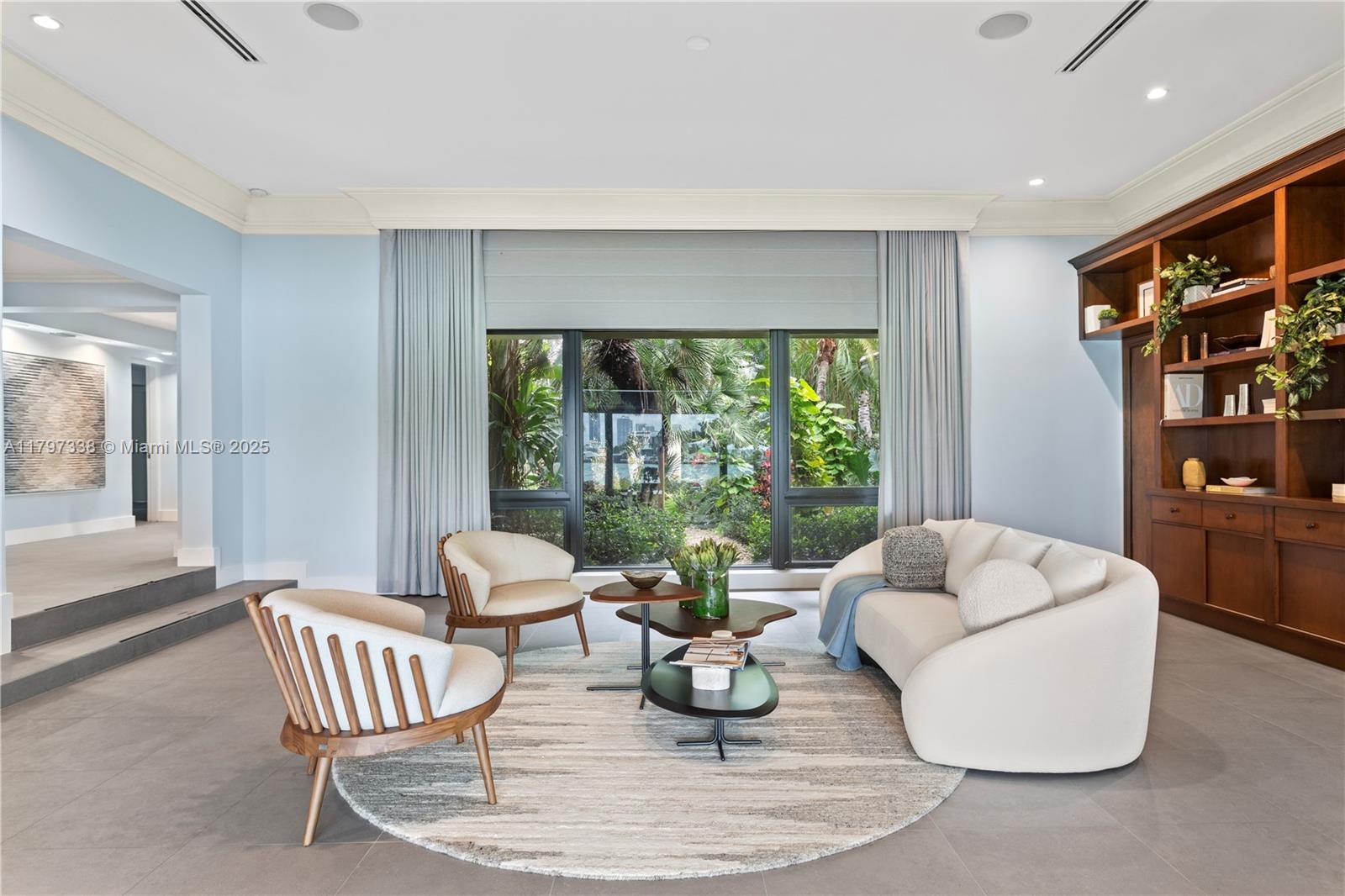 SAN MARINO ISLAND - Residential