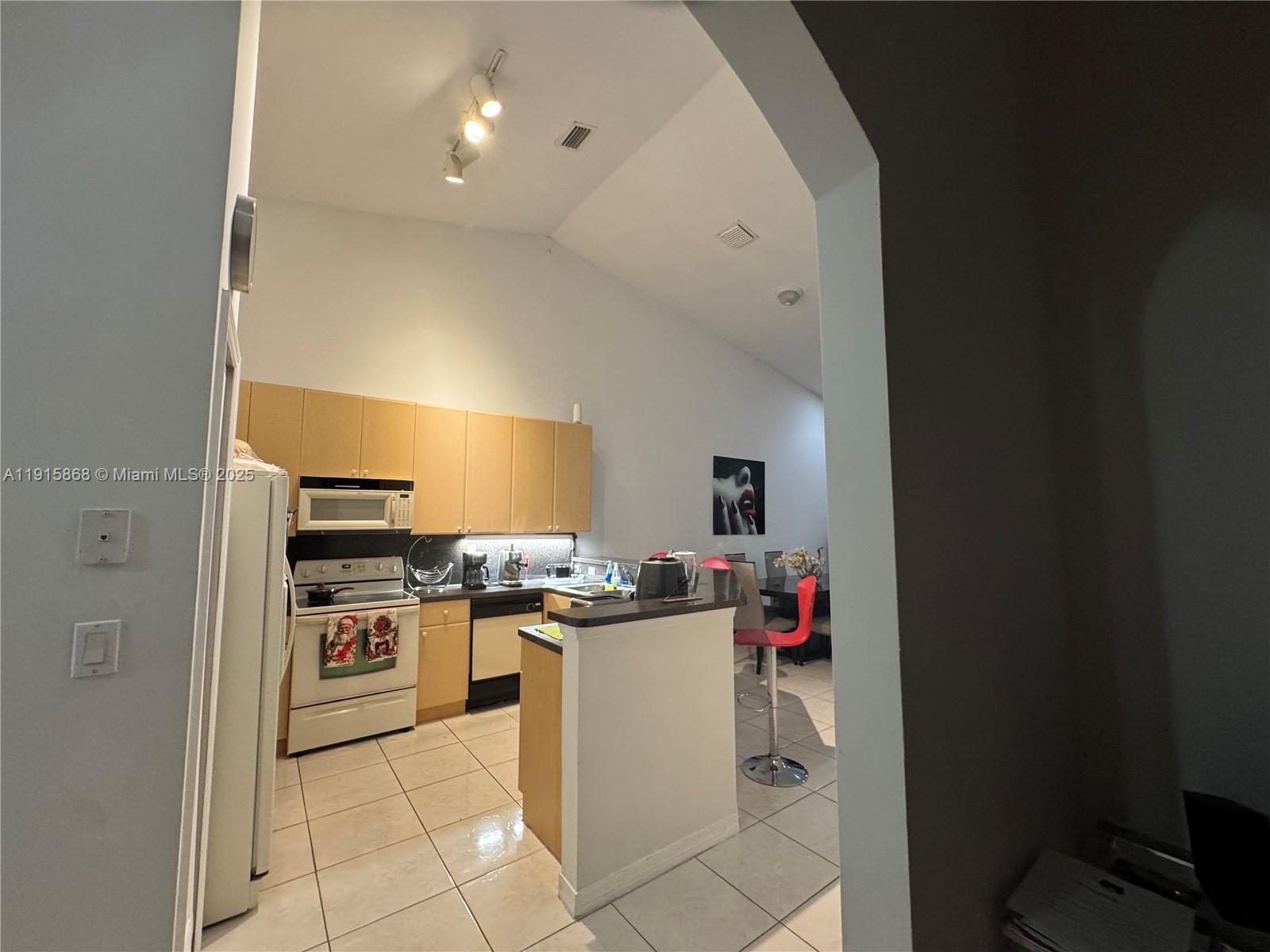 VENTURA AT MALIBU BAY - Residential