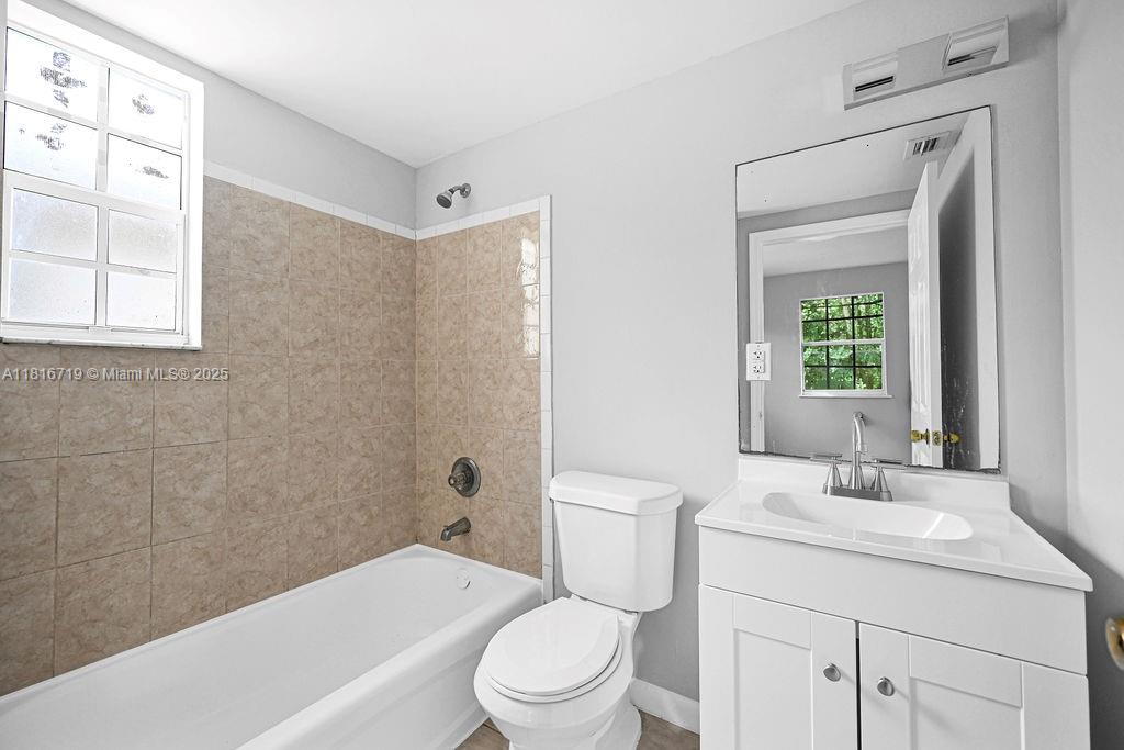 THE ARABIAN ARMS CONDO - Residential