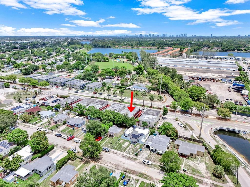 THE ARABIAN ARMS CONDO - Residential