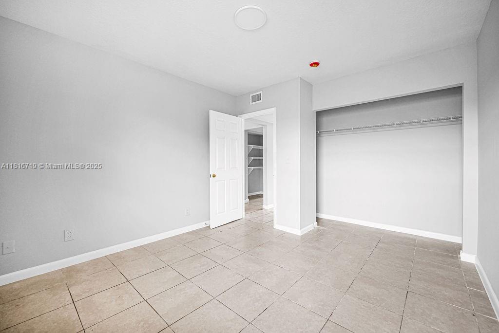 THE ARABIAN ARMS CONDO - Residential