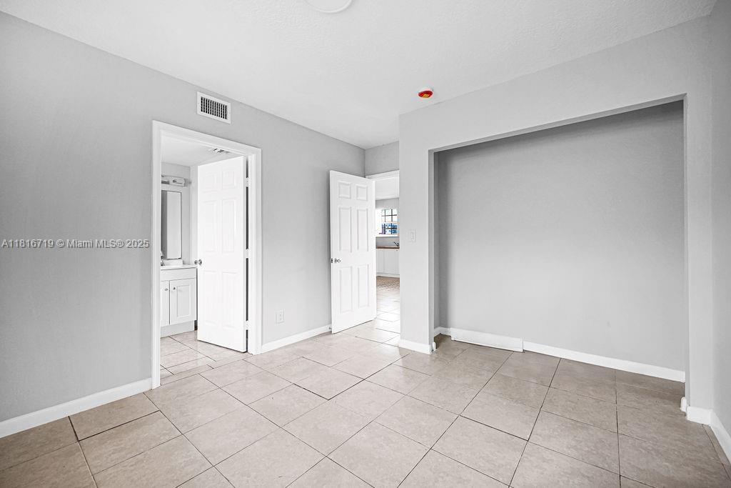 THE ARABIAN ARMS CONDO - Residential