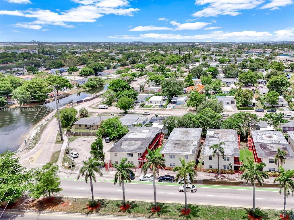 THE ARABIAN ARMS CONDO - Residential