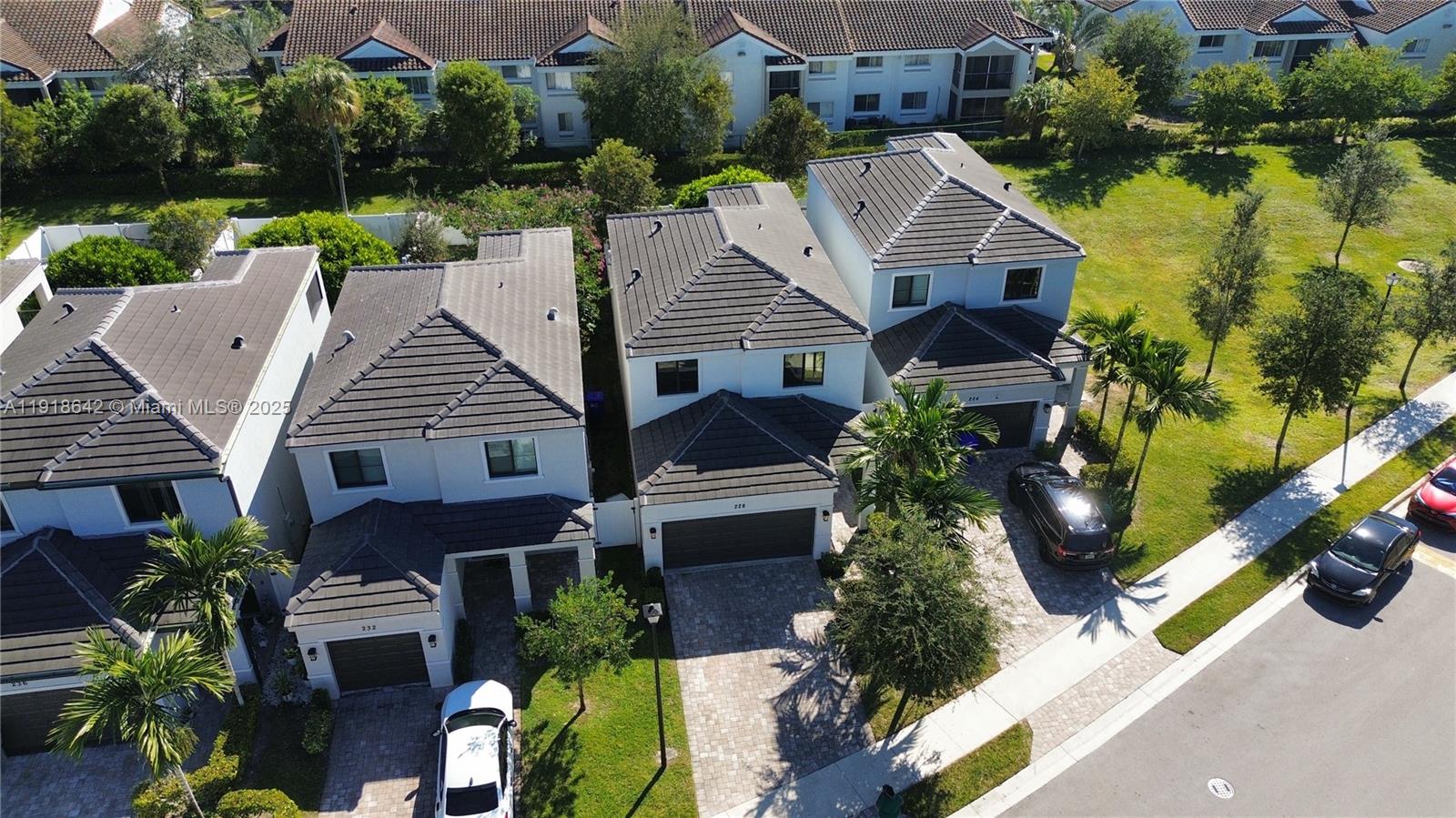 Vantage at Palm Aire - Residential