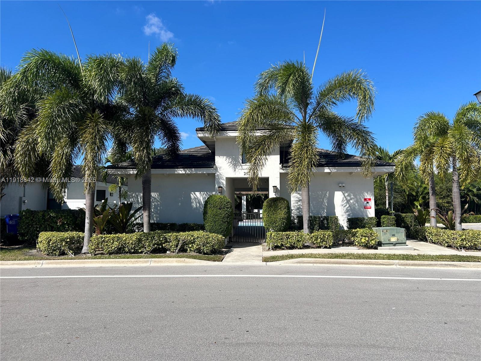 Vantage at Palm Aire - Residential