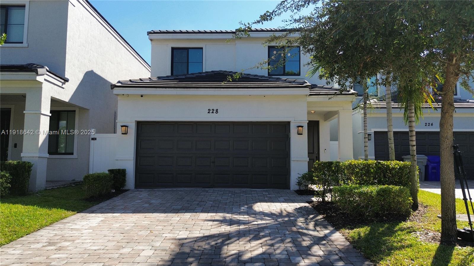 Vantage at Palm Aire - Residential