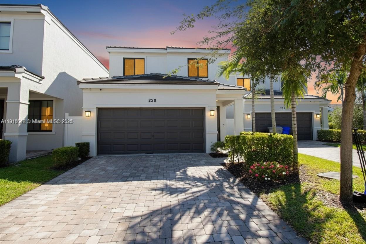 Vantage at Palm Aire - Residential