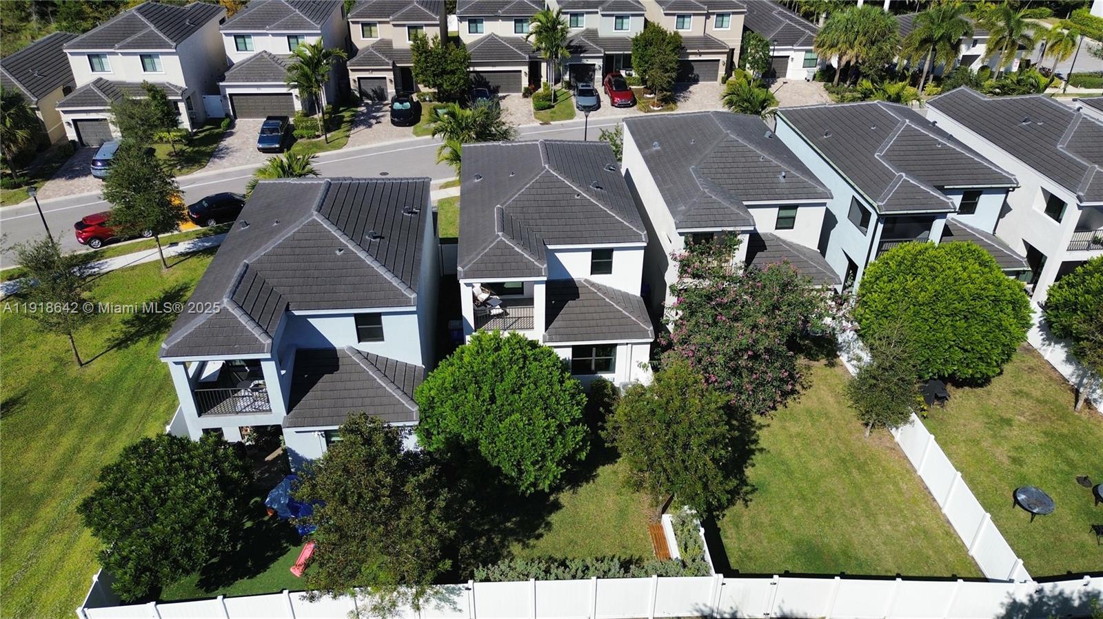 Vantage at Palm Aire - Residential