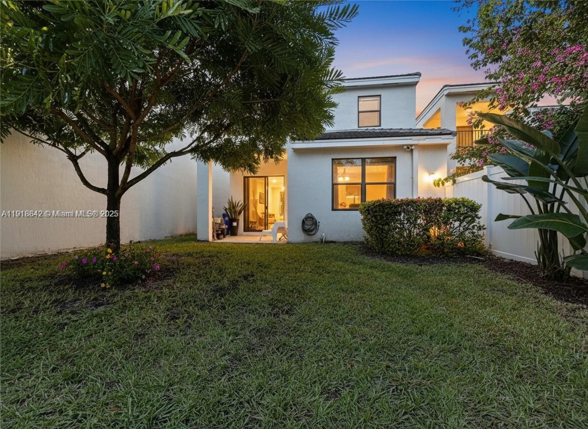 Vantage at Palm Aire - Residential