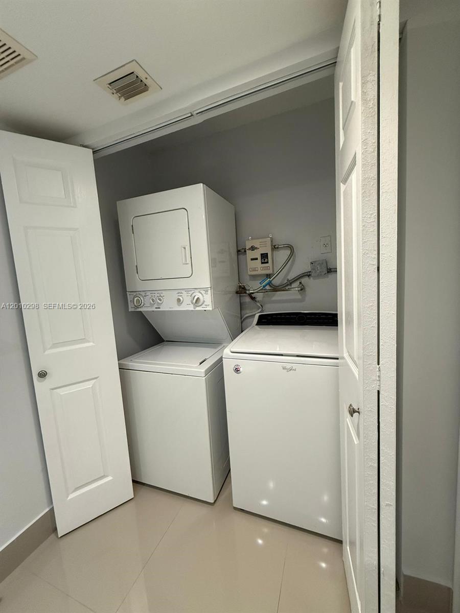 CAMBRIDGE AT CENTURY VILL - Residential