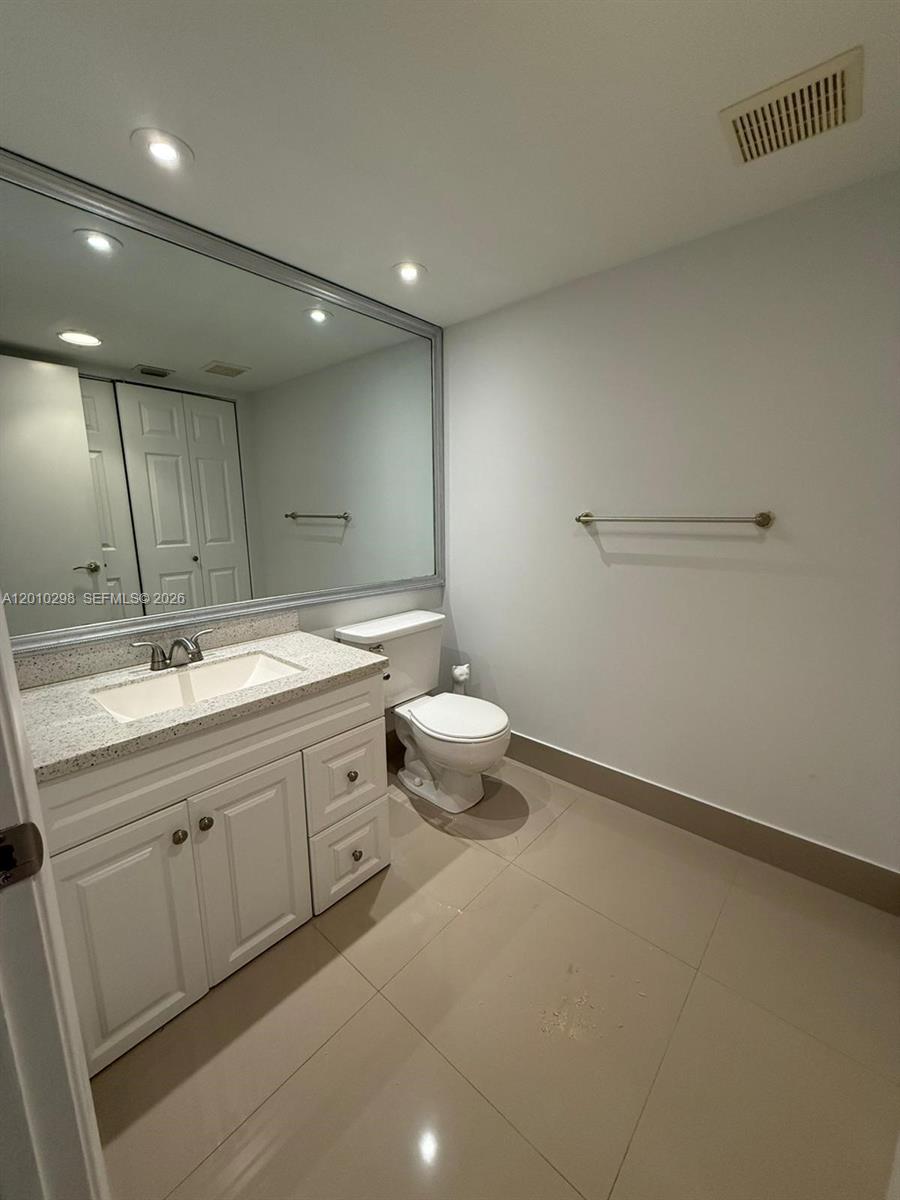 CAMBRIDGE AT CENTURY VILL - Residential