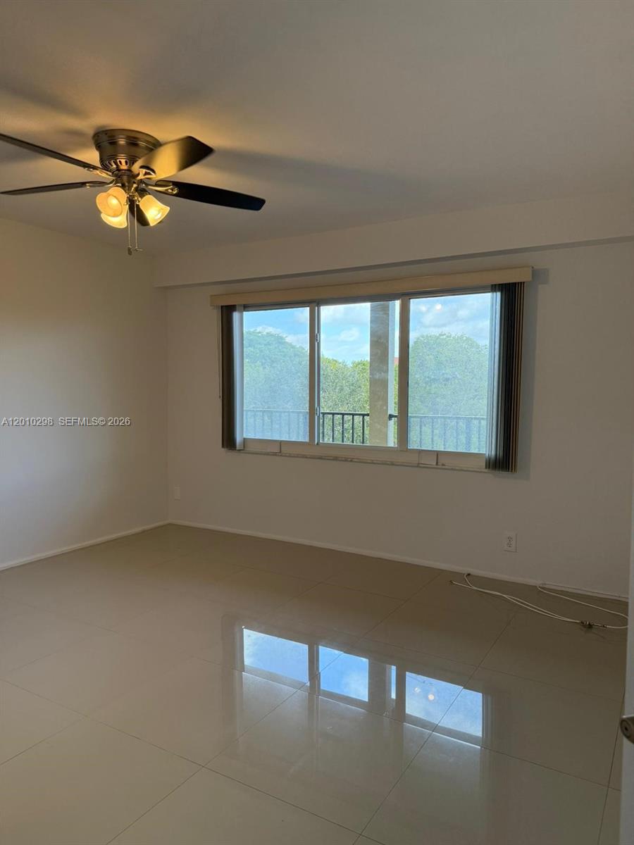 CAMBRIDGE AT CENTURY VILL - Residential