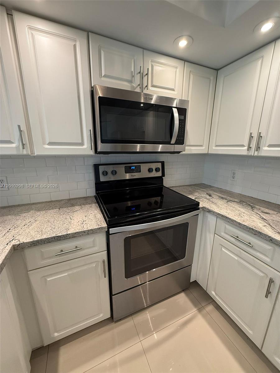 CAMBRIDGE AT CENTURY VILL - Residential