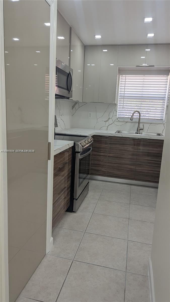 WEST PARK-HOTEL SITE - Residential Lease