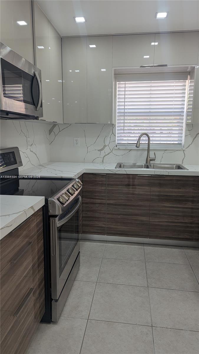 WEST PARK-HOTEL SITE - Residential Lease