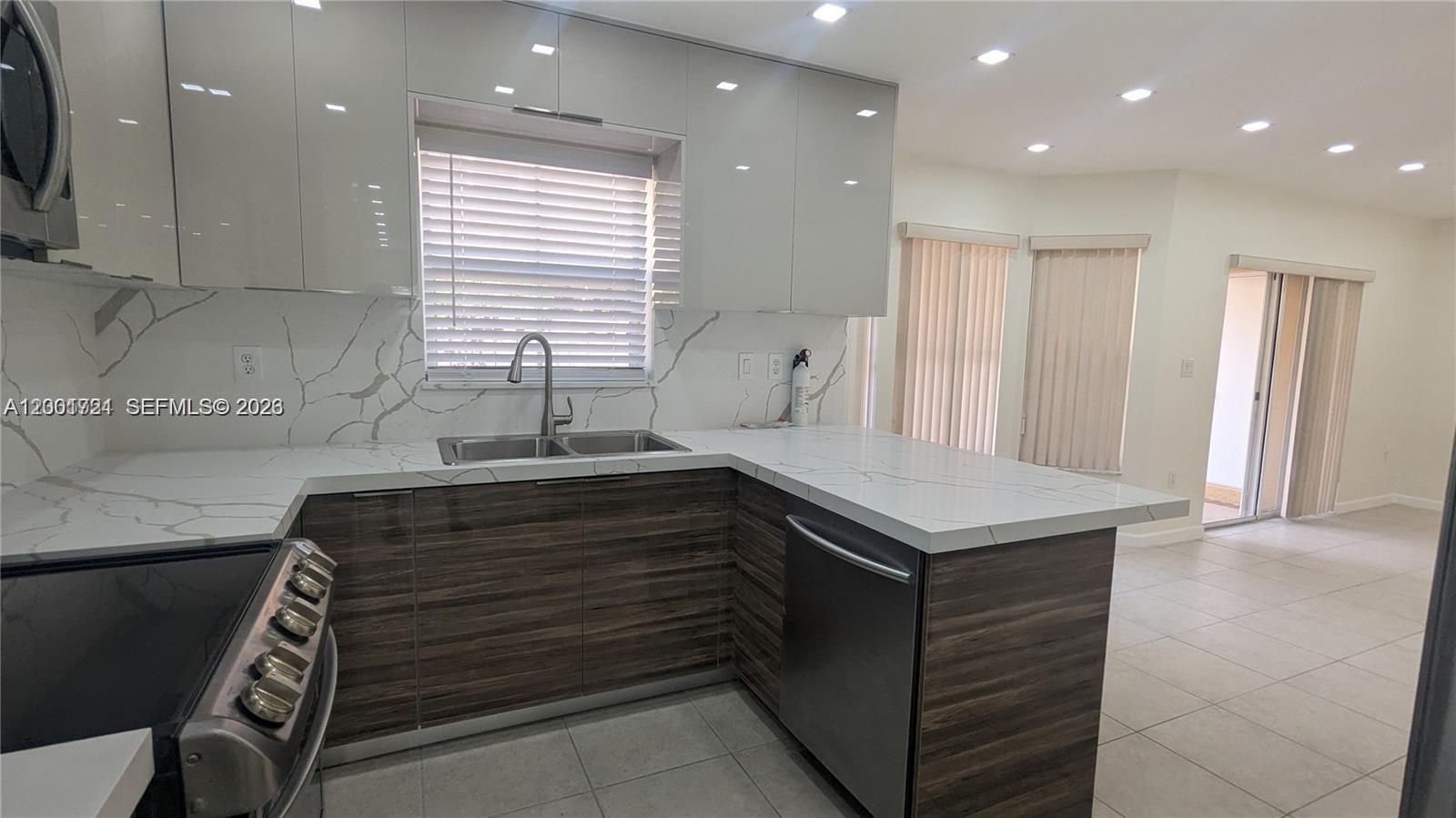 WEST PARK-HOTEL SITE - Residential Lease