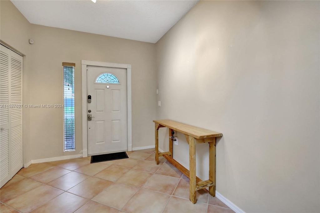 Photo of 118 SW 206th Ave, Pembroke Pines, FL 33029 (MLS # A11527697)