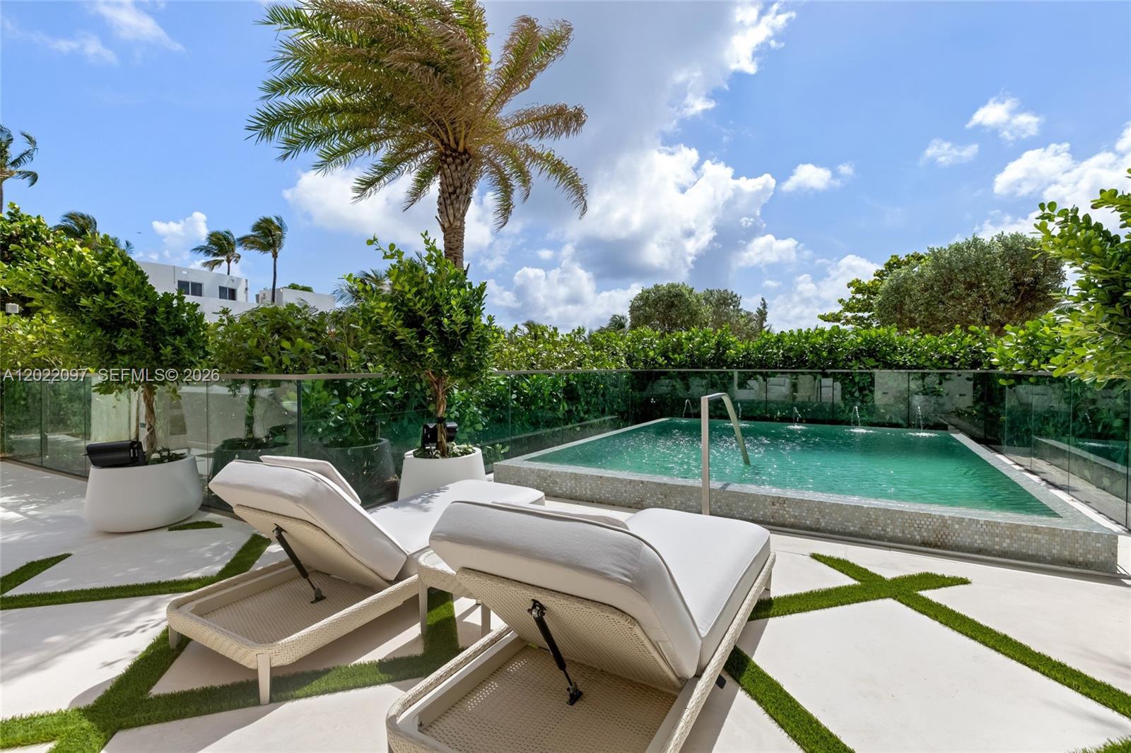 NORTH BISCAYNE BEACH AMEN - Residential