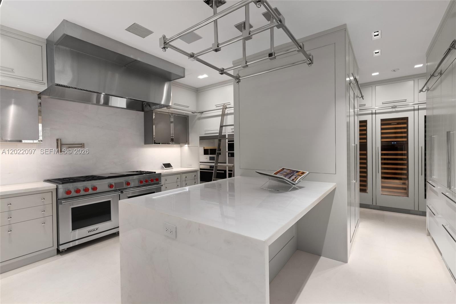 NORTH BISCAYNE BEACH AMEN - Residential