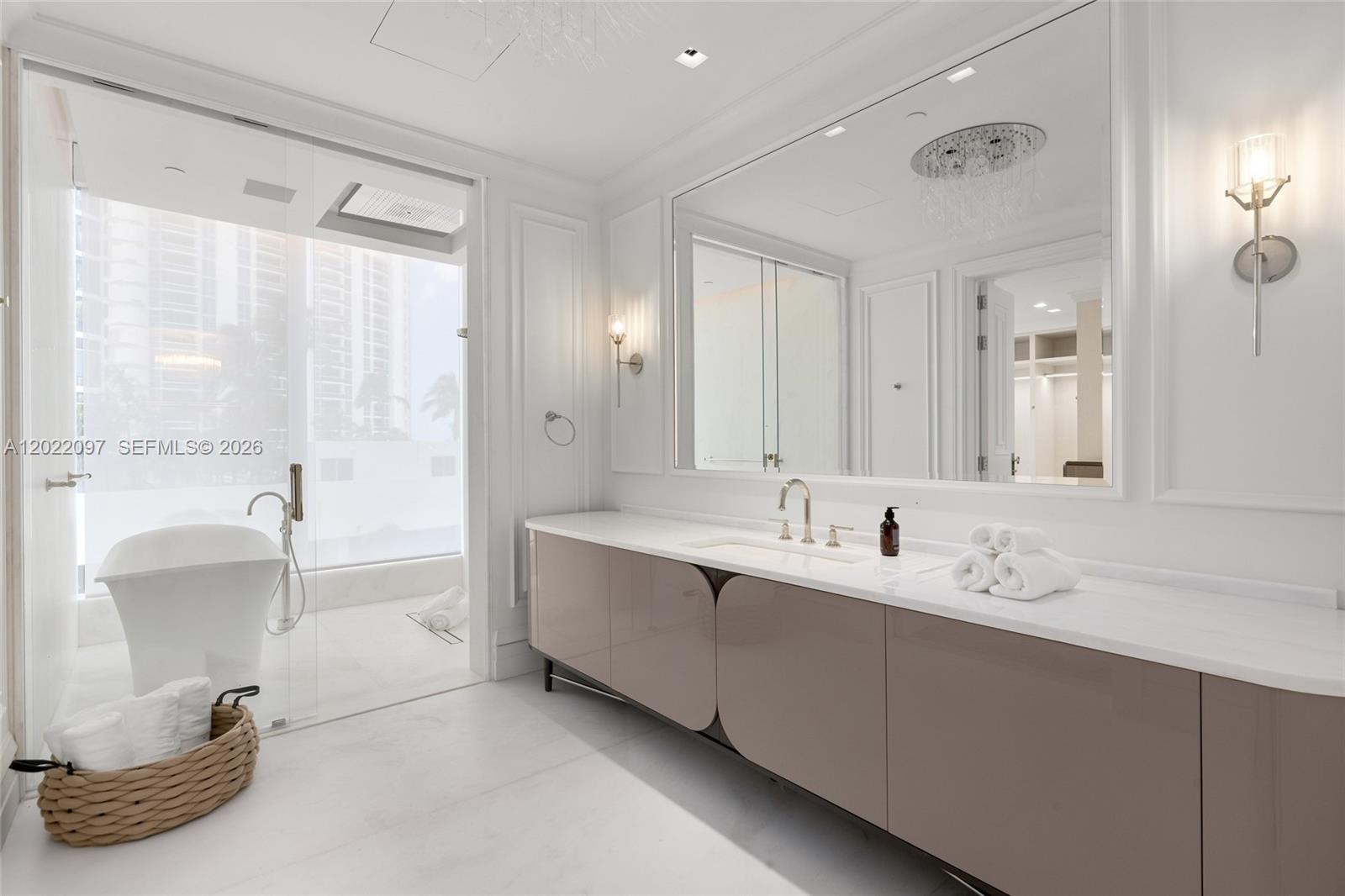 NORTH BISCAYNE BEACH AMEN - Residential