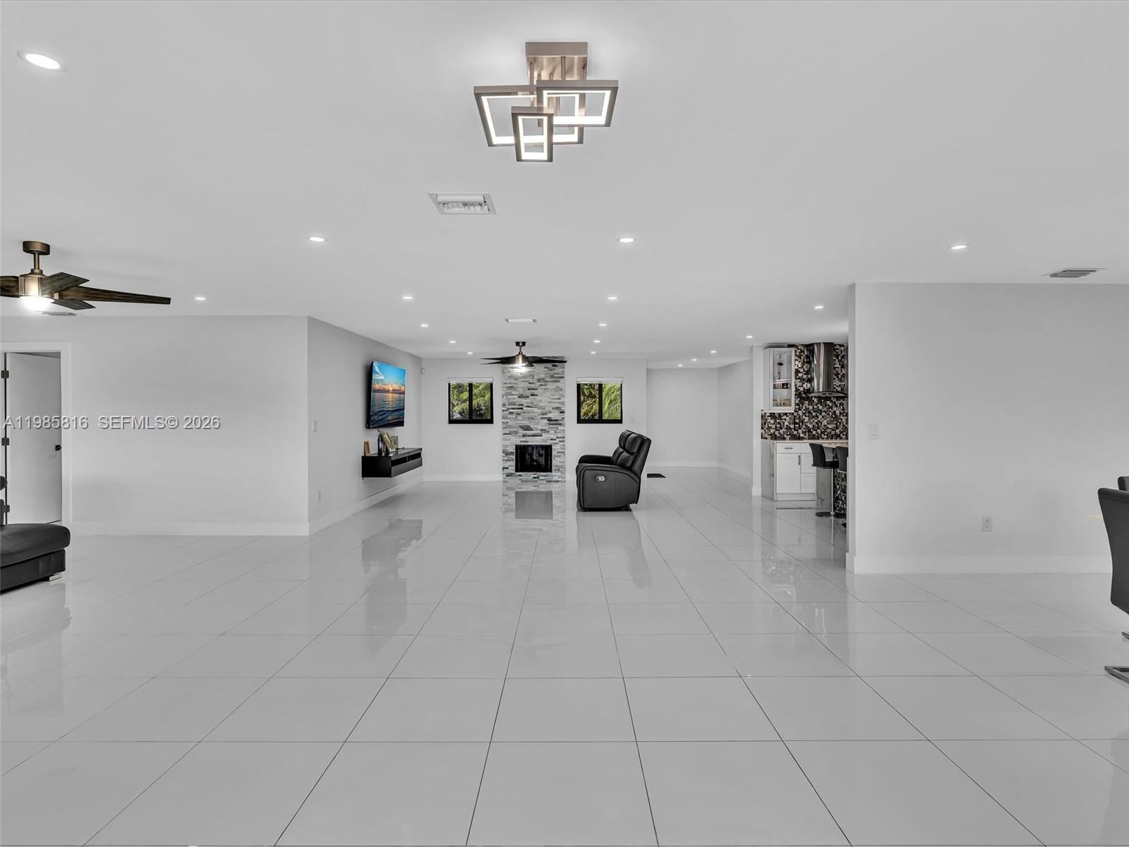 SELIGMAN RANCHES - Residential