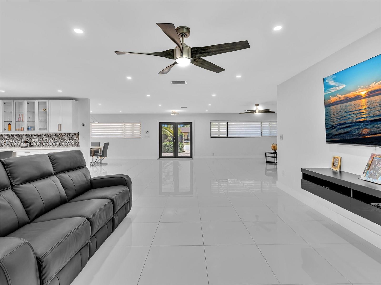 SELIGMAN RANCHES - Residential