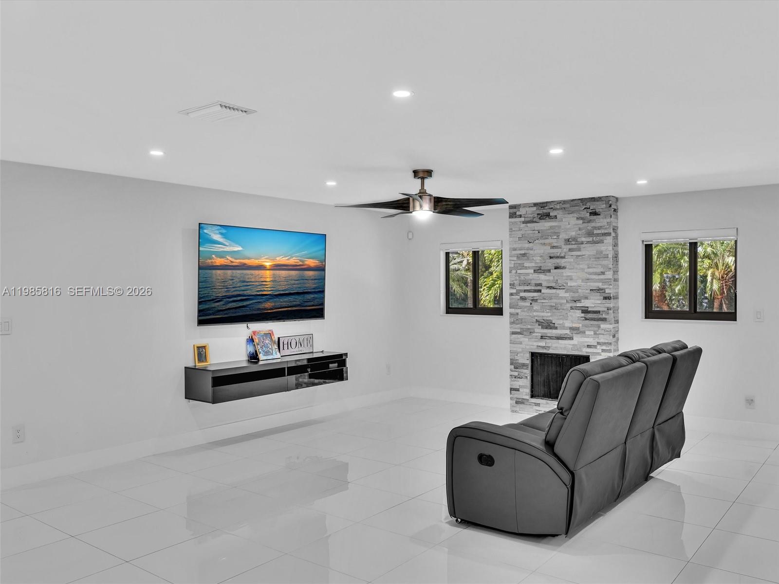 SELIGMAN RANCHES - Residential