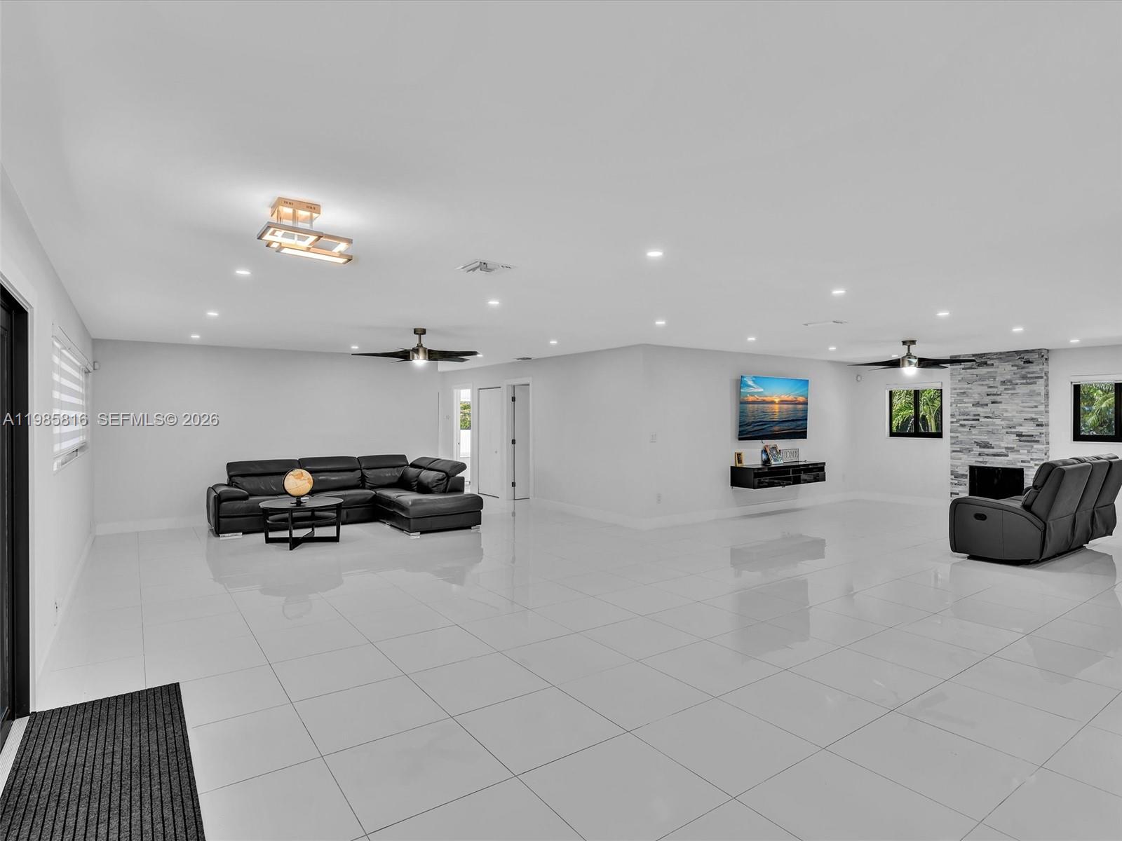 SELIGMAN RANCHES - Residential