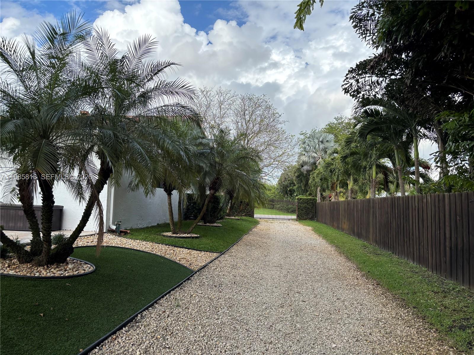 SELIGMAN RANCHES - Residential