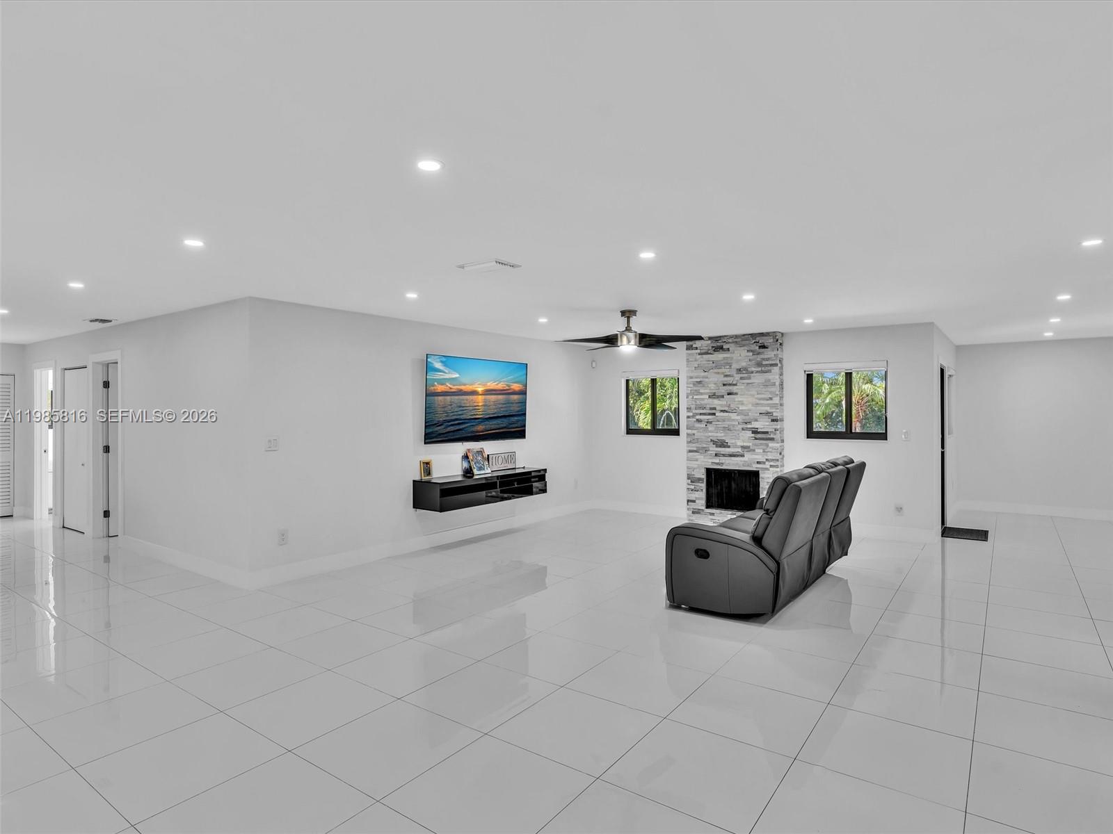 SELIGMAN RANCHES - Residential