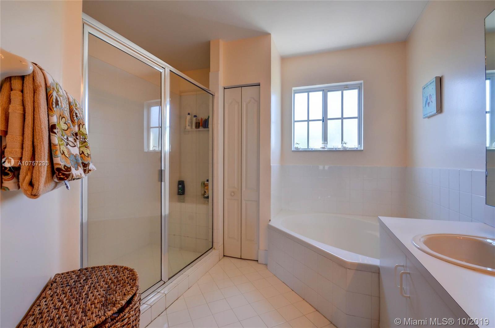 LAKES BY THE BAY SEC 14 - Residential