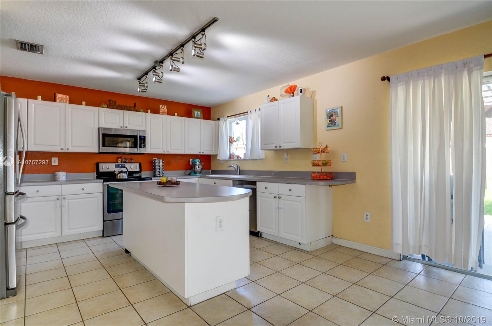 LAKES BY THE BAY SEC 14 - Residential