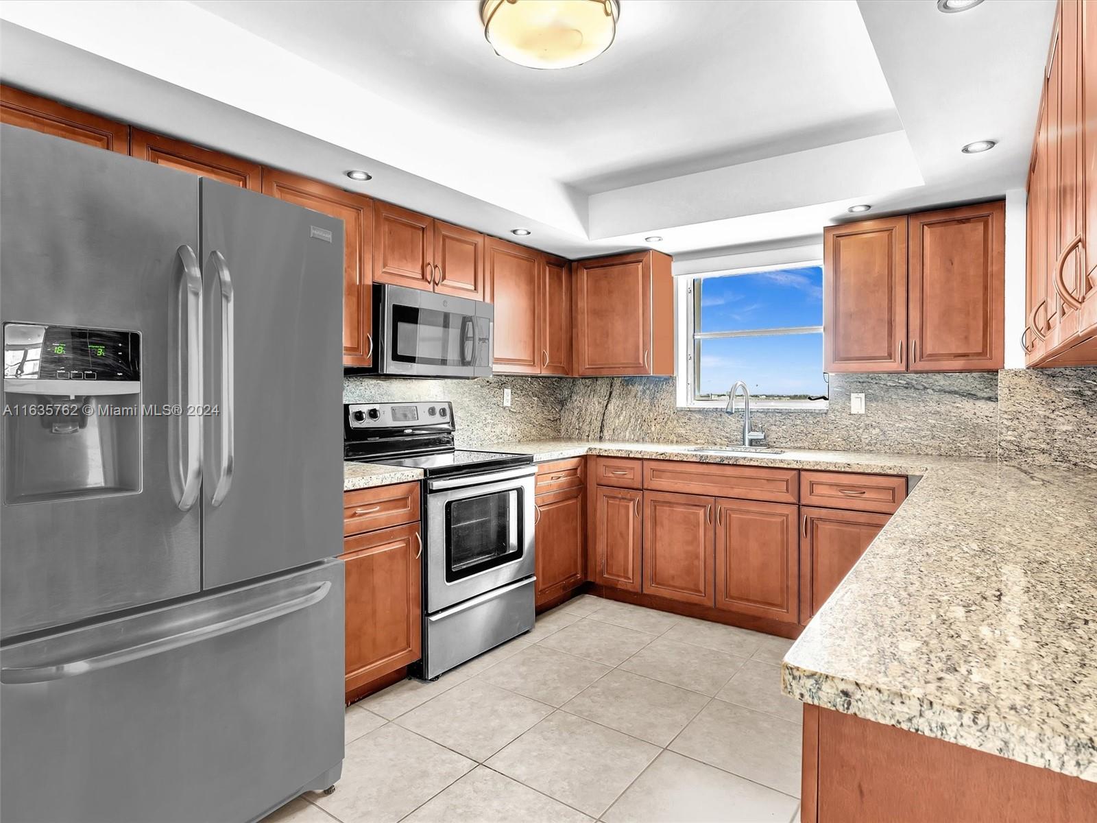 COMMODORE PLAZA CONDO - Residential