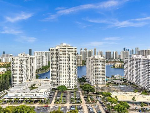 A home in Aventura