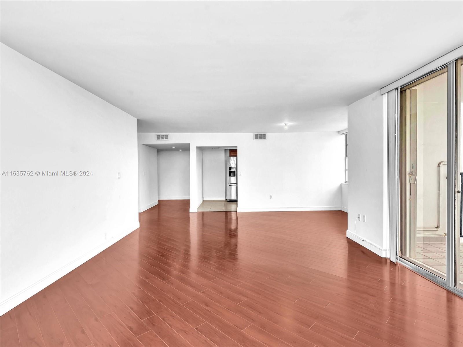 COMMODORE PLAZA CONDO - Residential