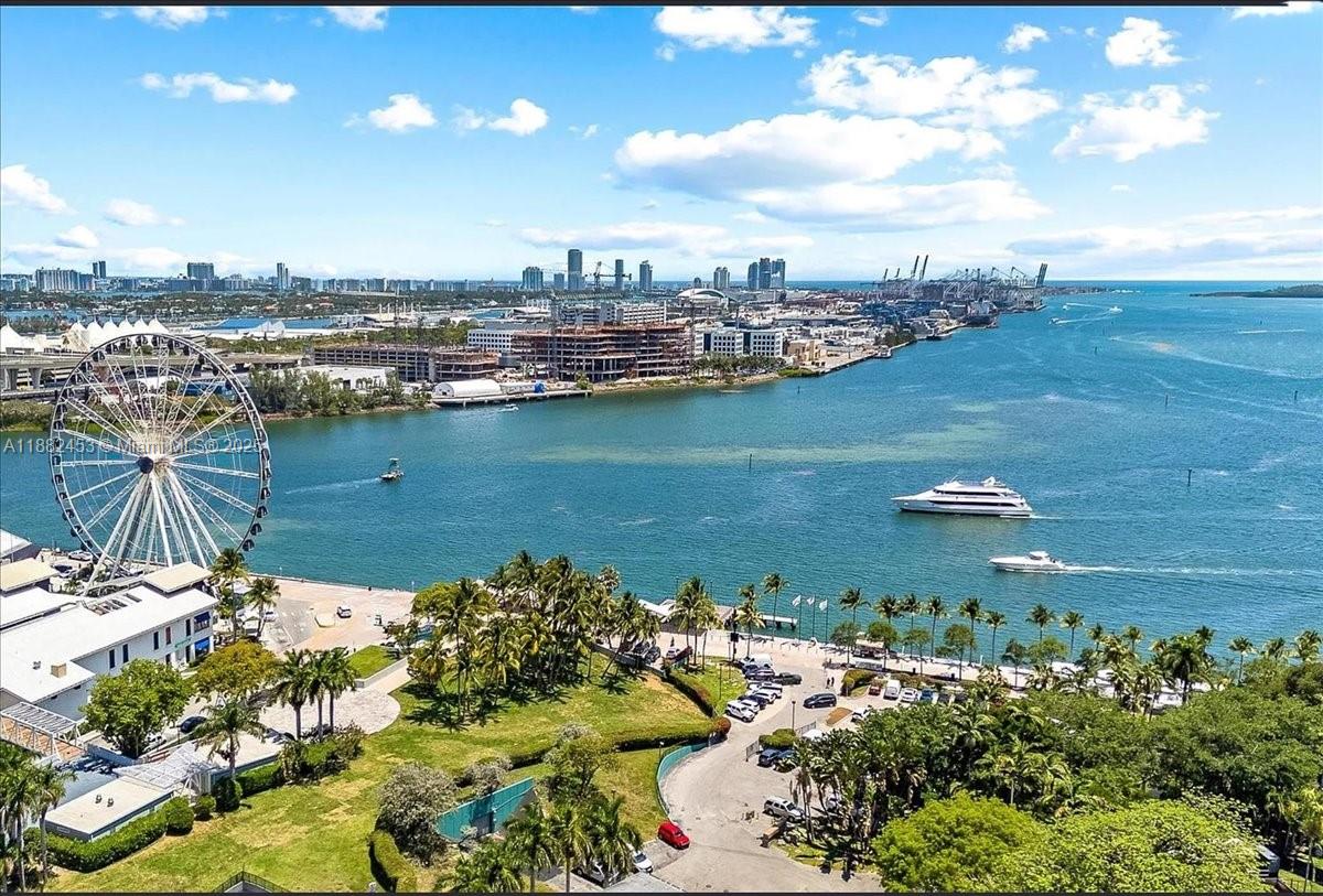 VIZCAYNE NORTH CONDO - Residential Lease