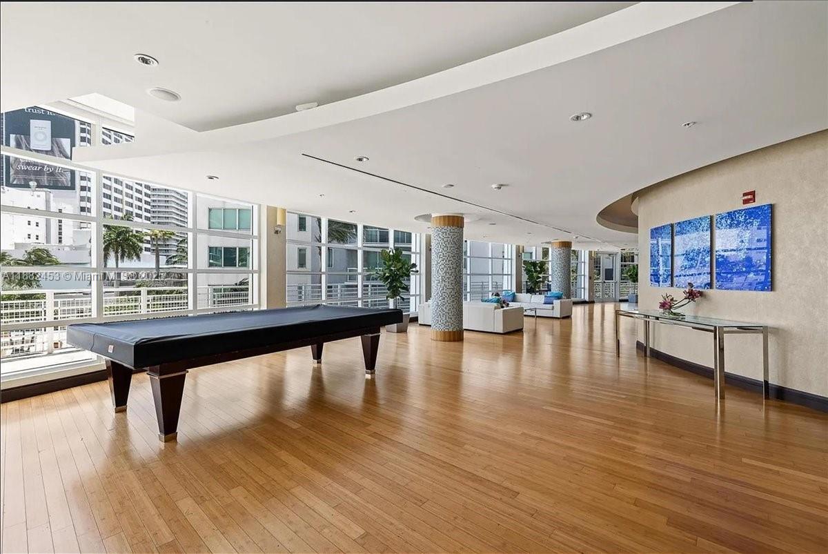VIZCAYNE NORTH CONDO - Residential Lease