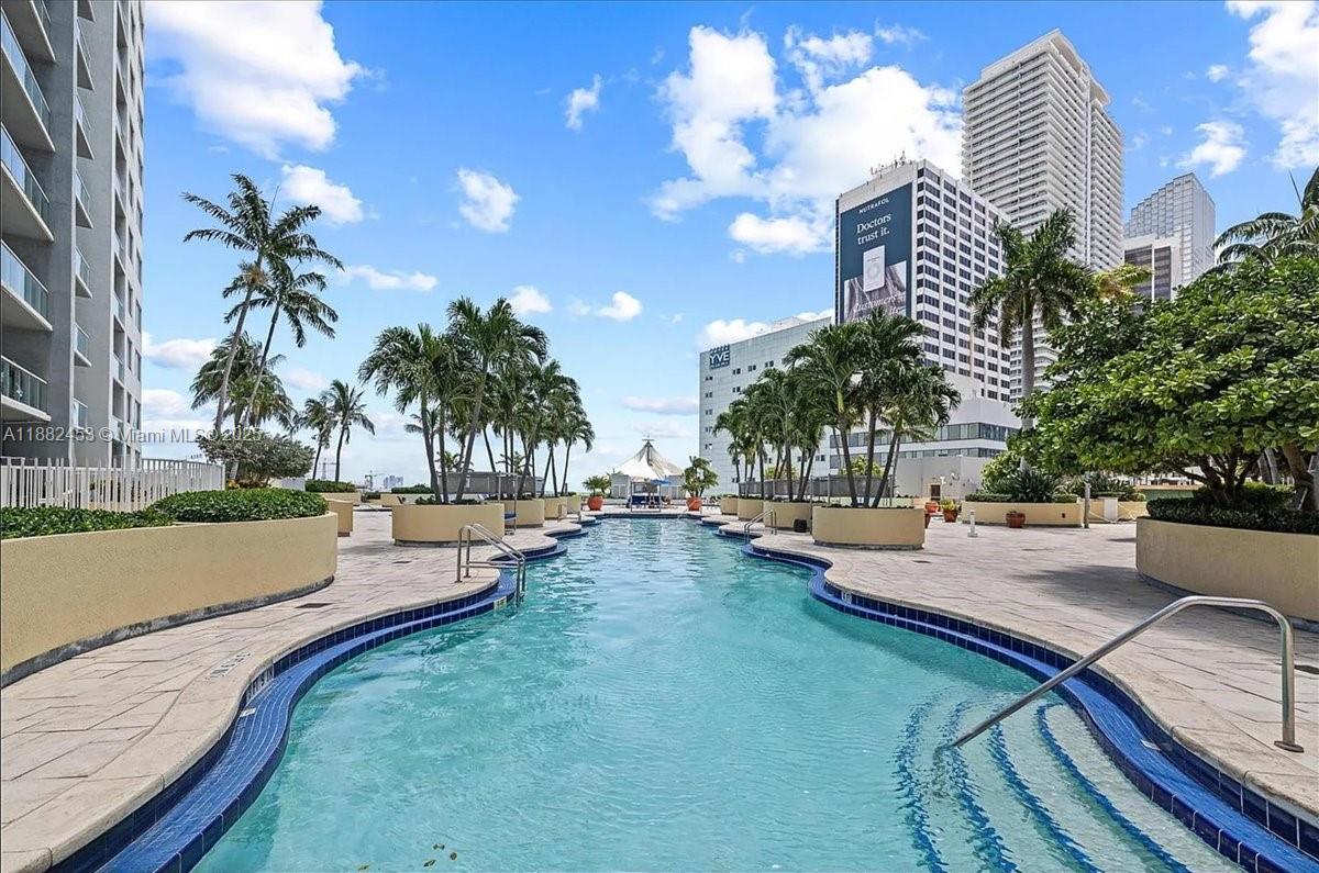 VIZCAYNE NORTH CONDO - Residential Lease
